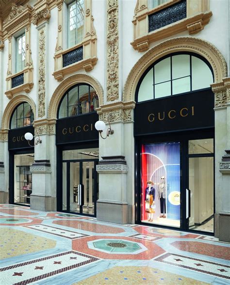 negozi viareggio gucci|negozio gucci.